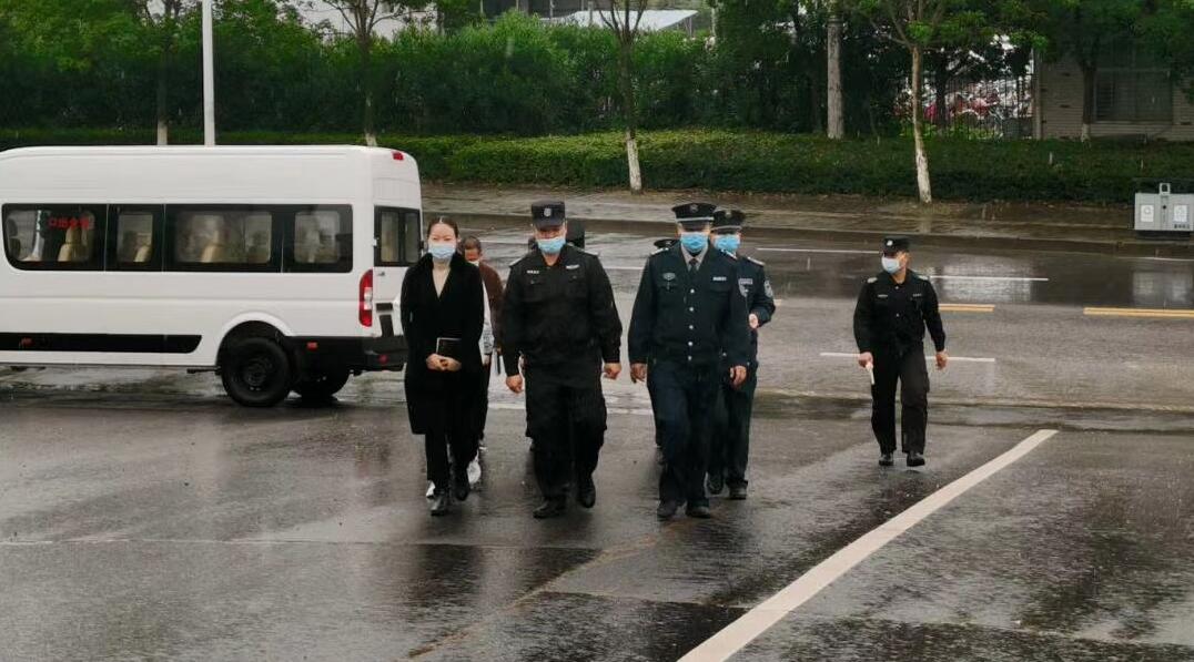 獵鷹保安公司為做好“國(guó)慶假期”期間客戶單位安全守護(hù)！