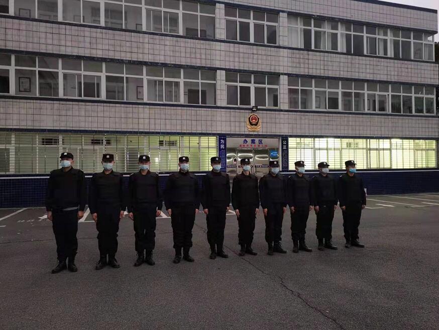 爭做文明市民，樂居文明城市！ 助力襄陽創(chuàng)文明，志愿服務(wù)有獵鷹！